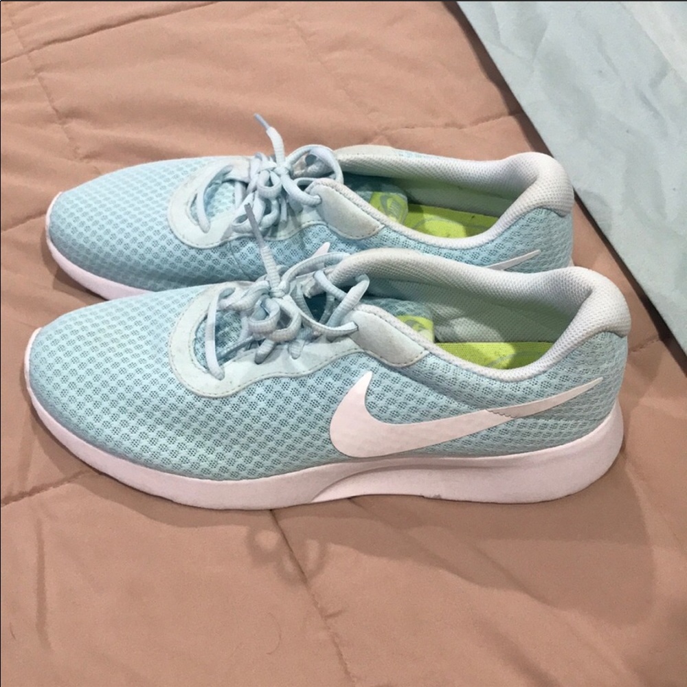 Nike Tennis shoes